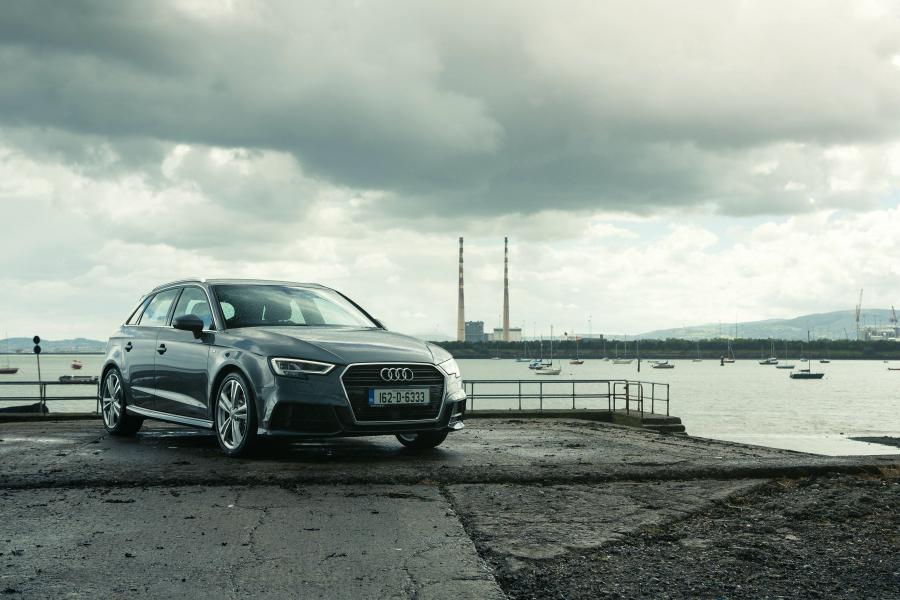  Audi A3 Sportback 2.0 TFSI S-Line (8V) 2016 года  (UK) (фото 1 из 10)